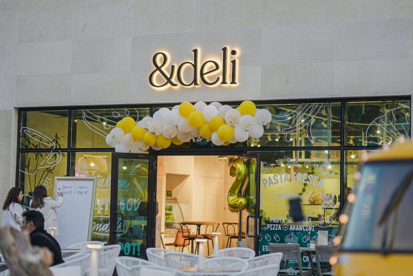 Cafes & Resturants